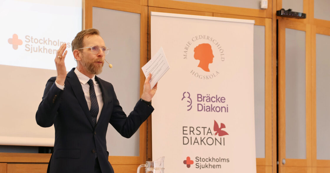 Socialminister Jakob Forssmed, här vid sitt deltagande på Marie Cederschiöld-dagen tidigare i år.